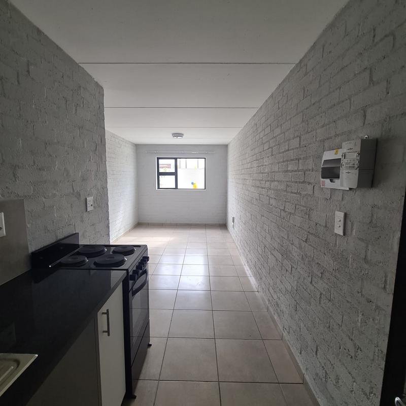 To Let 2 Bedroom Property for Rent in Goodwood Central Western Cape